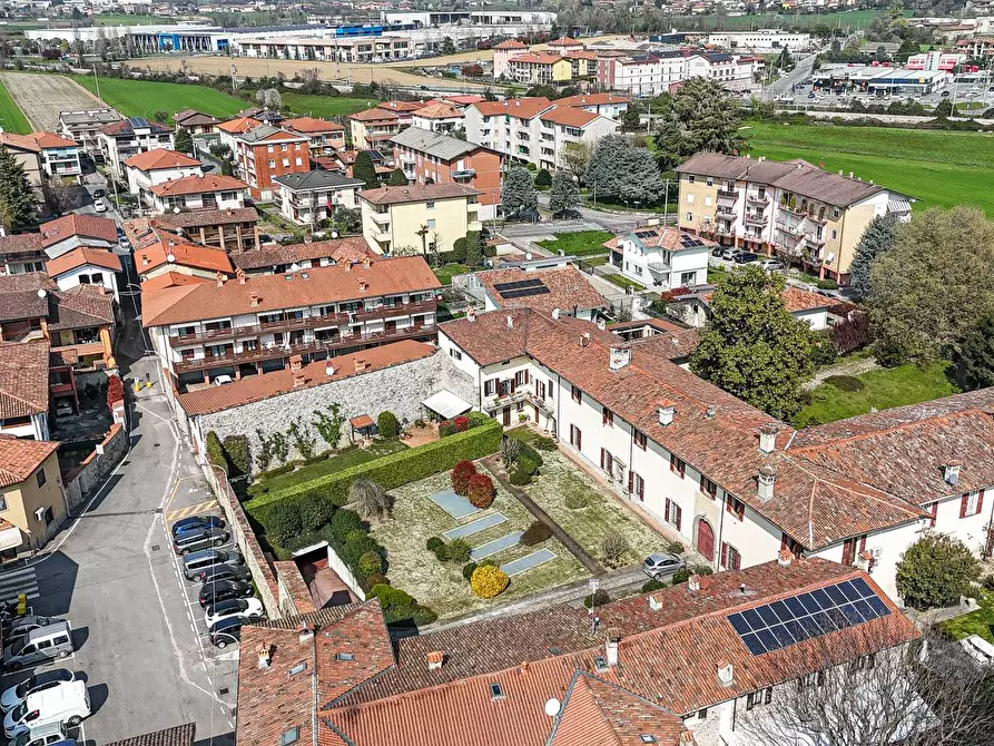 Immagine 59 di Villa in vendita  a Ponte San Pietro