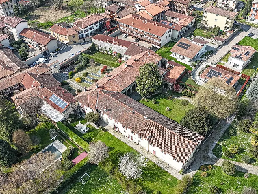 Immagine 2 di Villa in vendita  a Ponte San Pietro