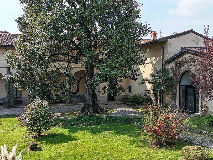 Immagine 13 di Villa in vendita  a Ponte San Pietro