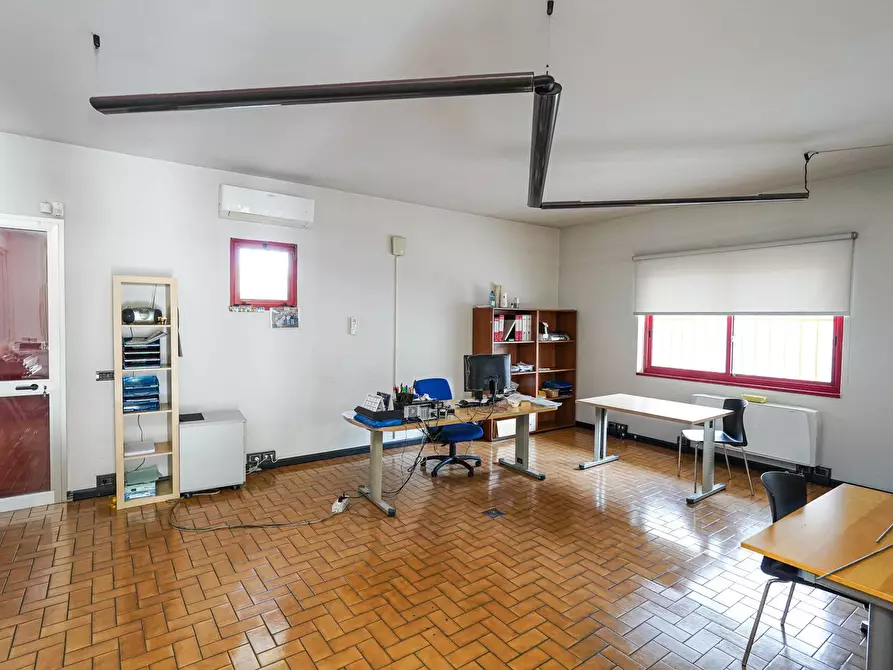 Immagine 10 di Capannone industriale in vendita  in Via Gandhi 1 a Treviolo