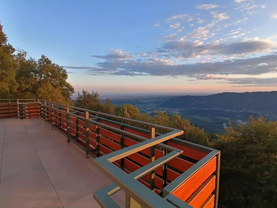 Immagine 1 di Villa in vendita  in VIA COLLE DI SOGNO a Torre De' Busi