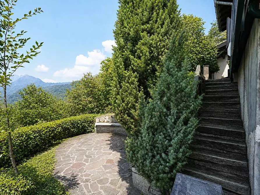 Immagine 5 di Villa in vendita  in VIA COLLE DI SOGNO a Torre De' Busi