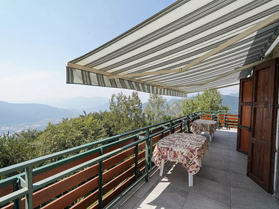 Immagine 11 di Villa in vendita  in VIA COLLE DI SOGNO a Torre De' Busi