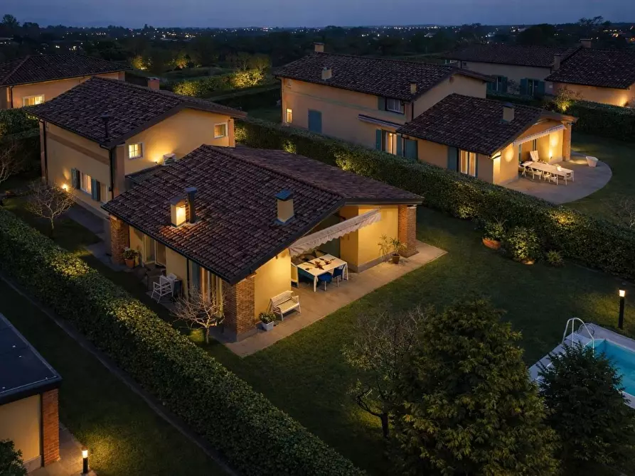 Immagine 11 di Villa in vendita  in via garibaldi 12 a Almenno San Bartolomeo