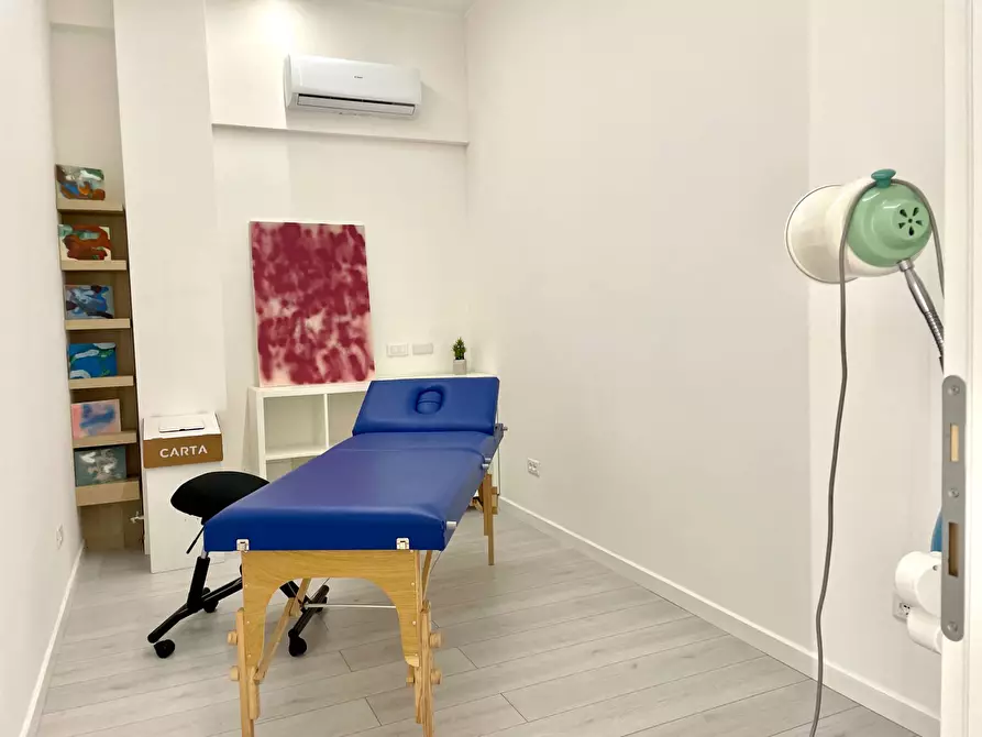 Immagine 5 di Ufficio in affitto  in via Catullo 7 a Pomezia