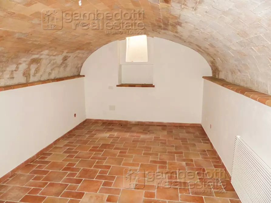 Immagine 4 di Locale commerciale in vendita  a Sant'angelo In Vado