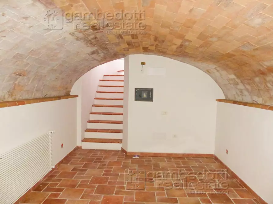 Immagine 3 di Locale commerciale in vendita  a Sant'angelo In Vado