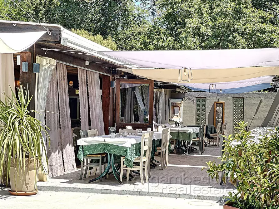 Immagine 34 di Attività commerciale in vendita  a Mondaino