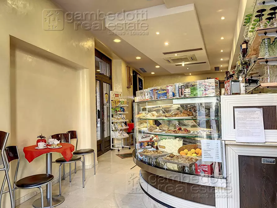 Immagine 6 di Bar / Ristorante in vendita  a Urbino