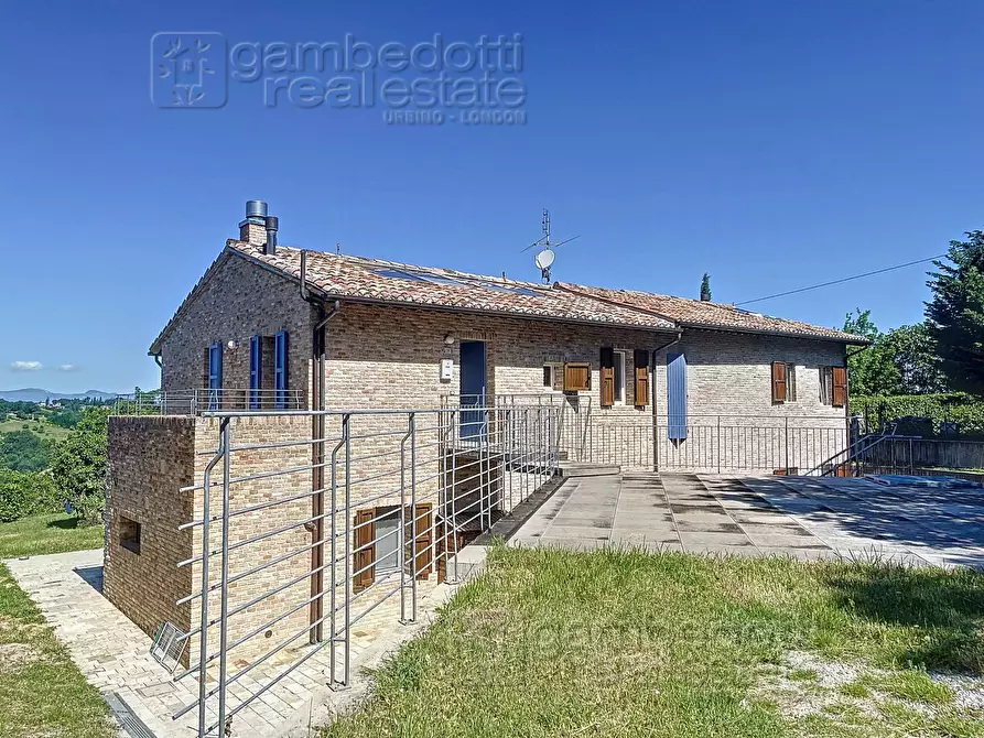 Immagine 36 di Appartamento in affitto  a Urbino