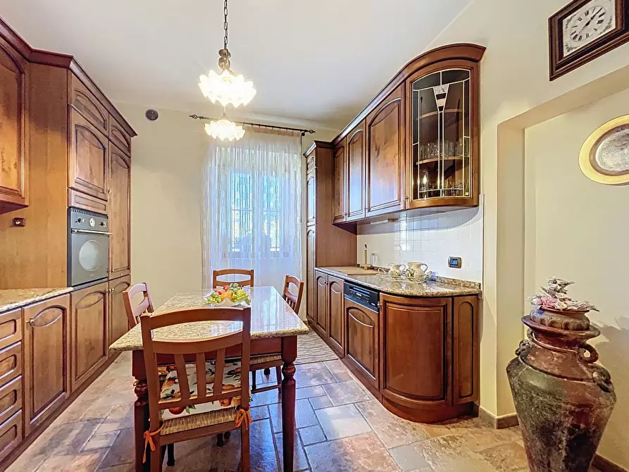 Immagine 23 di Villa in vendita  a Cagli