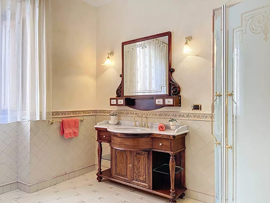 Immagine 35 di Villa in vendita  a Cagli