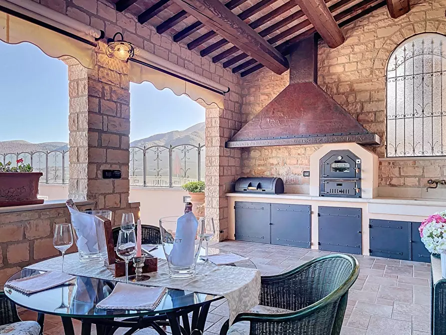 Immagine 91 di Villa in vendita  a Cagli