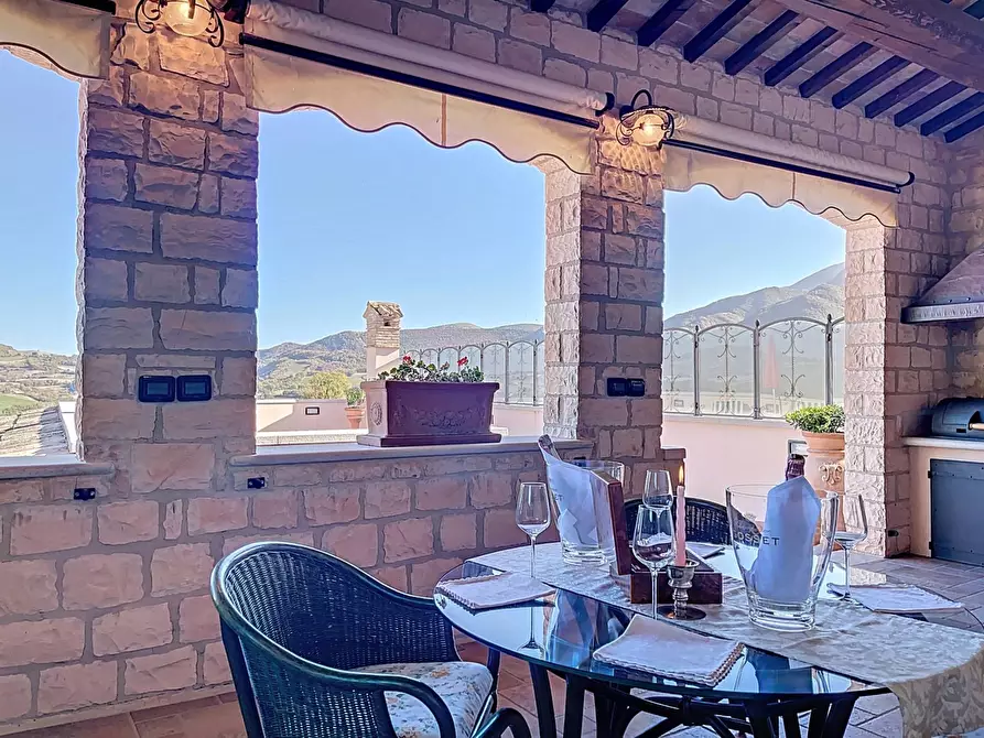 Immagine 90 di Villa in vendita  a Cagli