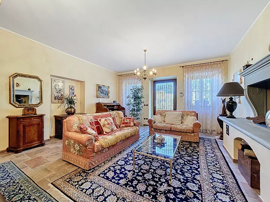 Immagine 15 di Villa in vendita  a Cagli