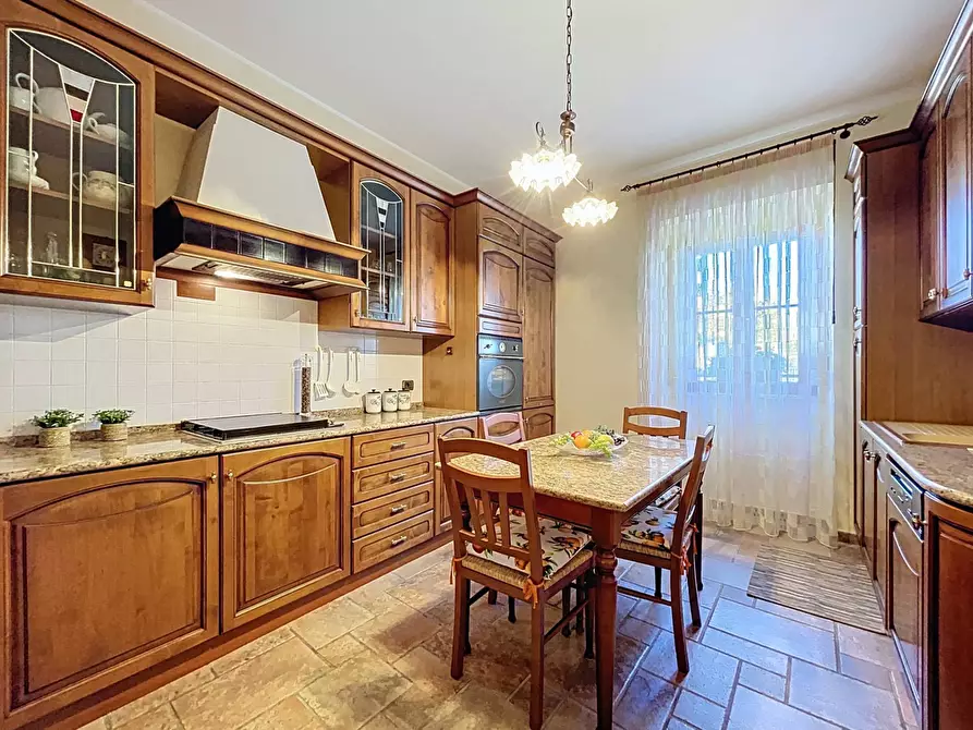 Immagine 21 di Villa in vendita  a Cagli