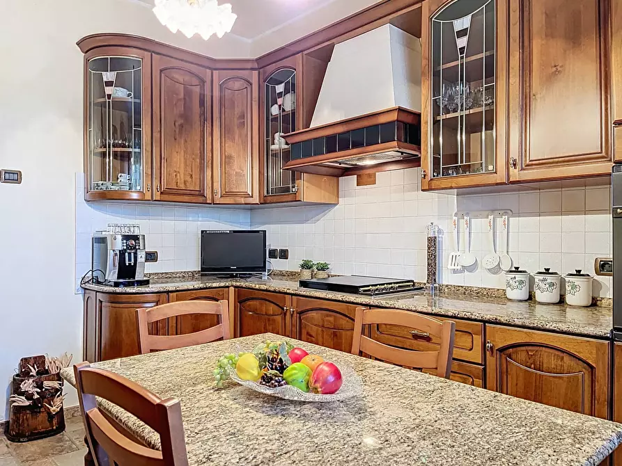 Immagine 25 di Villa in vendita  a Cagli