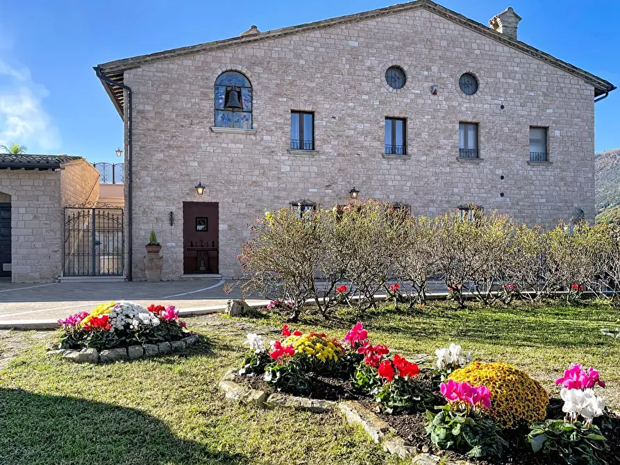 Immagine 128 di Villa in vendita  a Cagli