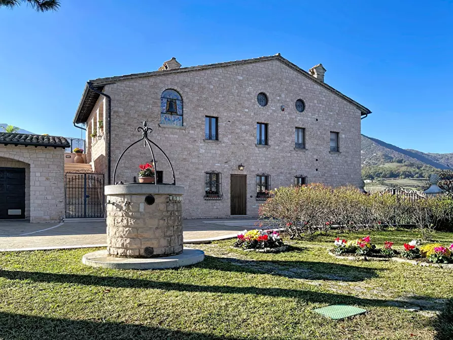Immagine 127 di Villa in vendita  a Cagli