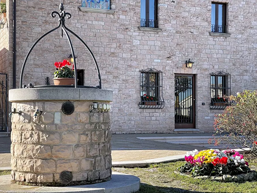 Immagine 129 di Villa in vendita  a Cagli