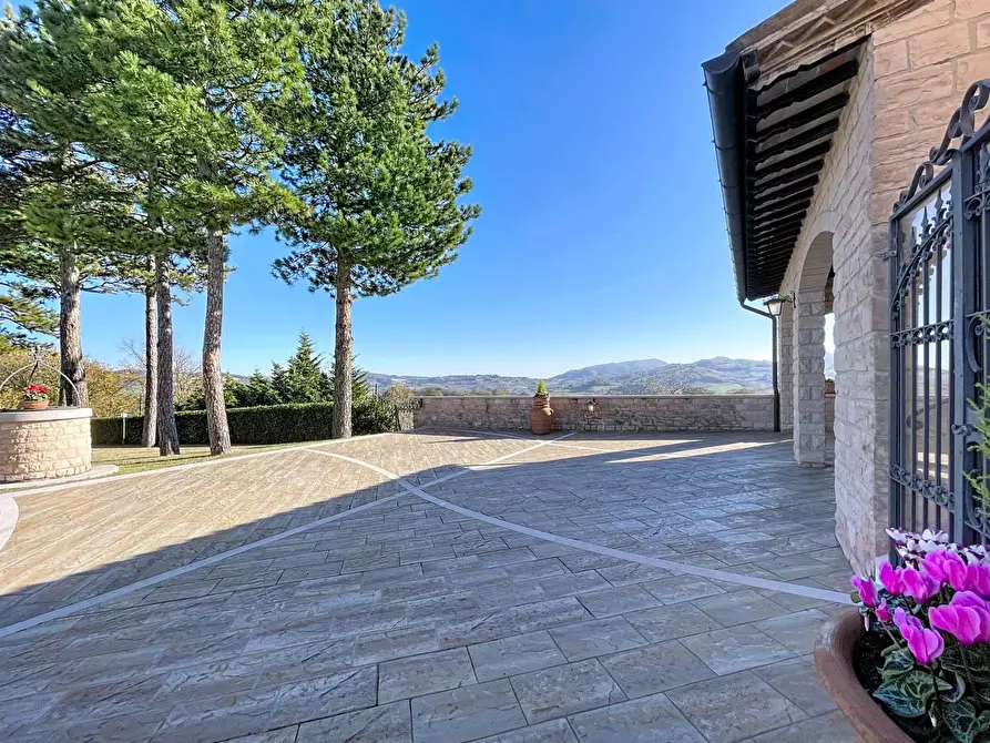 Immagine 139 di Villa in vendita  a Cagli