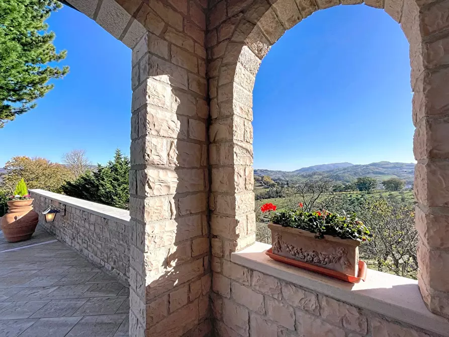 Immagine 141 di Villa in vendita  a Cagli