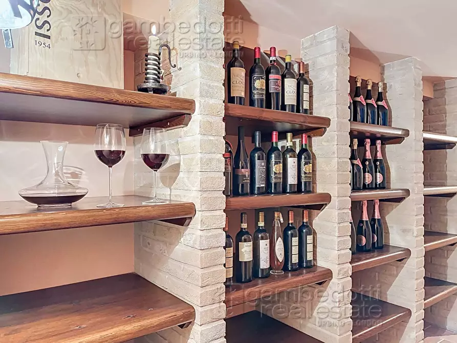 Immagine 145 di Villa in vendita  a Cagli