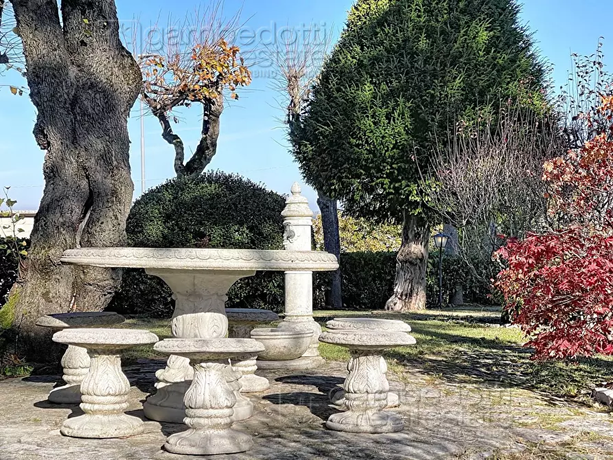 Immagine 134 di Villa in vendita  a Cagli