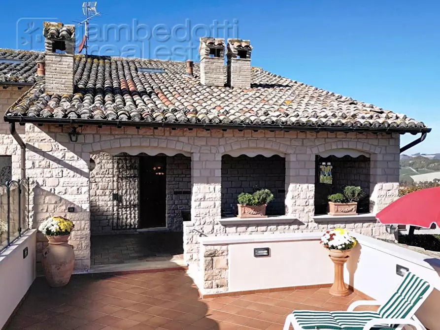 Immagine 116 di Villa in vendita  a Cagli