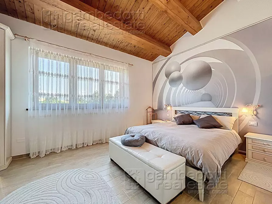 Immagine 21 di Casa indipendente in vendita  a Fermignano