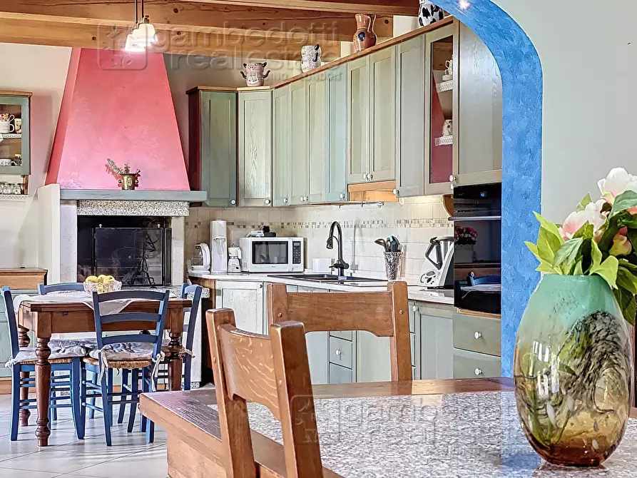 Immagine 11 di Casa indipendente in vendita  a Fermignano