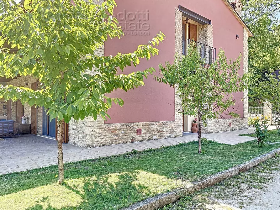 Immagine 48 di Casa indipendente in vendita  a Fermignano