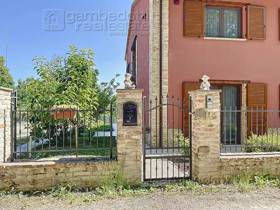 Immagine 47 di Casa indipendente in vendita  a Fermignano