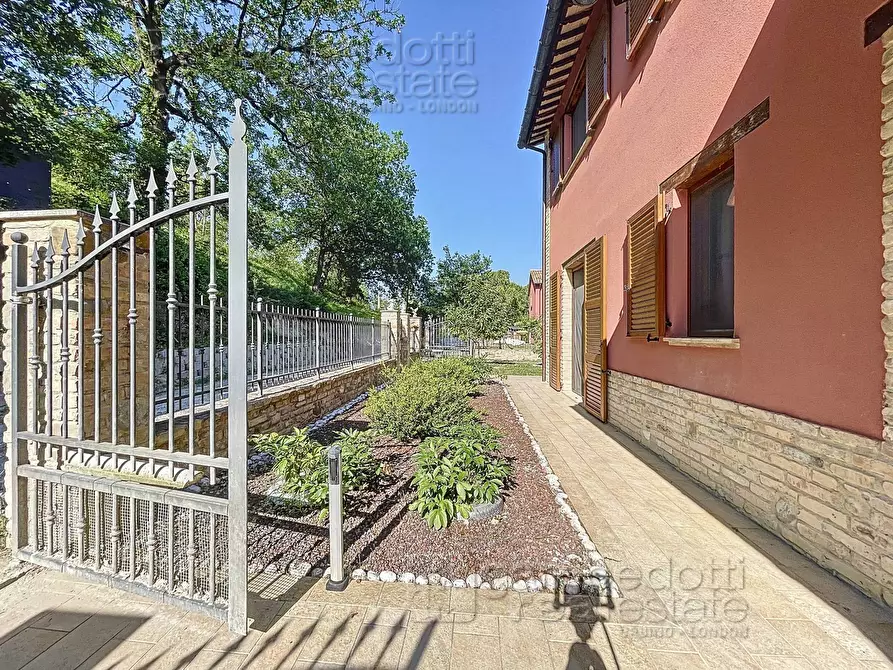 Immagine 66 di Casa indipendente in vendita  a Fermignano