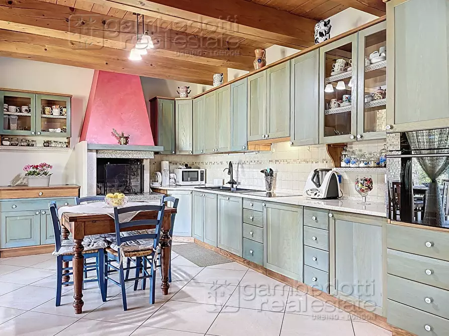 Immagine 12 di Casa indipendente in vendita  a Fermignano