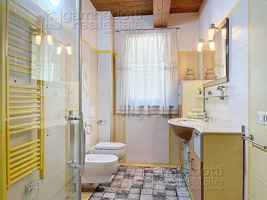 Immagine 42 di Casa indipendente in vendita  a Fermignano