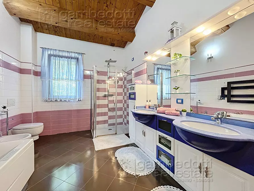 Immagine 37 di Casa indipendente in vendita  a Fermignano