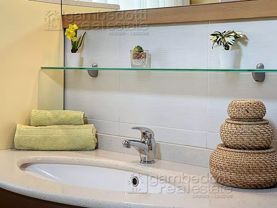 Immagine 44 di Casa indipendente in vendita  a Fermignano