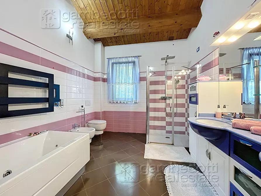 Immagine 36 di Casa indipendente in vendita  a Fermignano