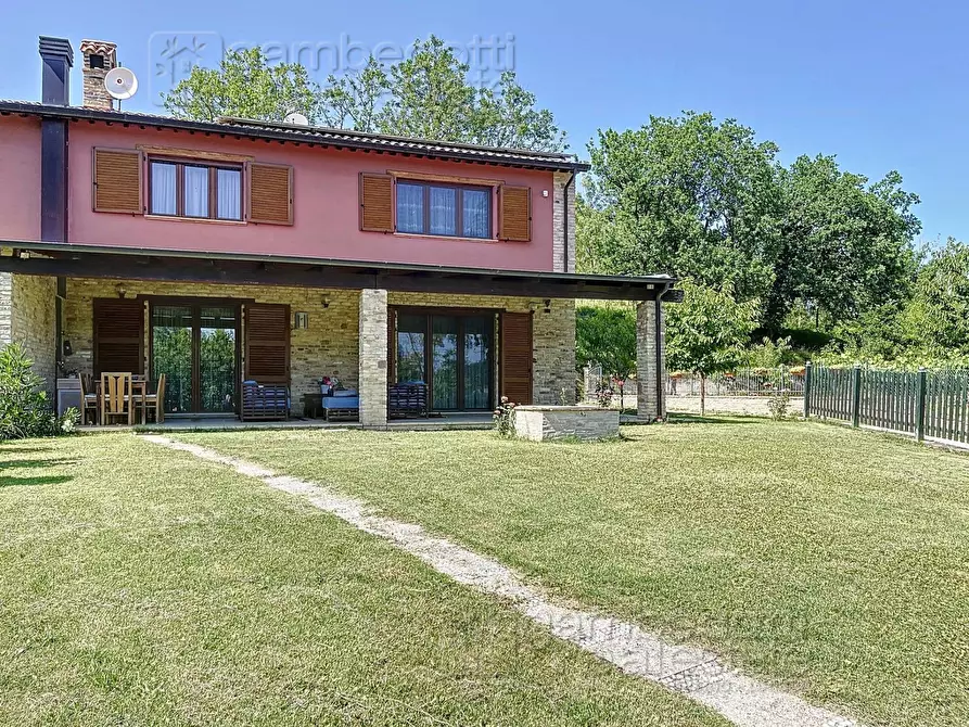 Immagine 57 di Casa indipendente in vendita  a Fermignano