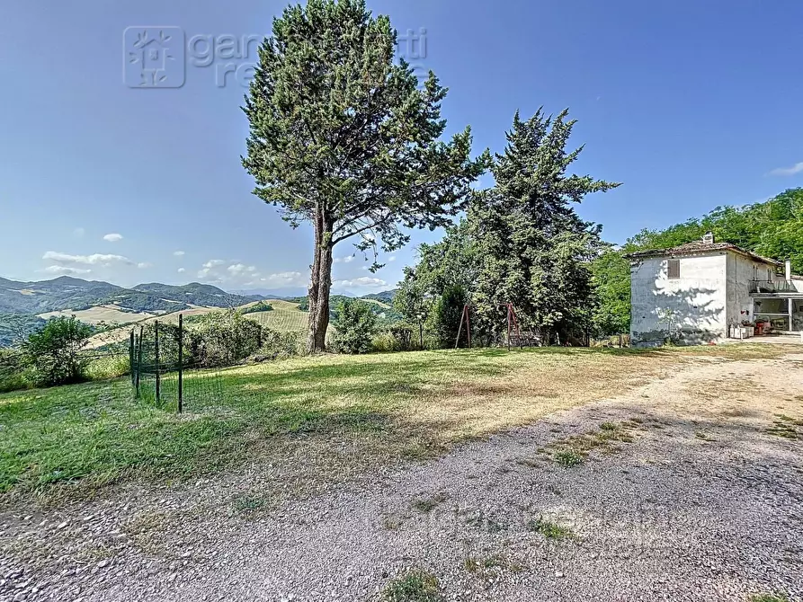 Immagine 18 di Rustico / casale in vendita  a Urbino