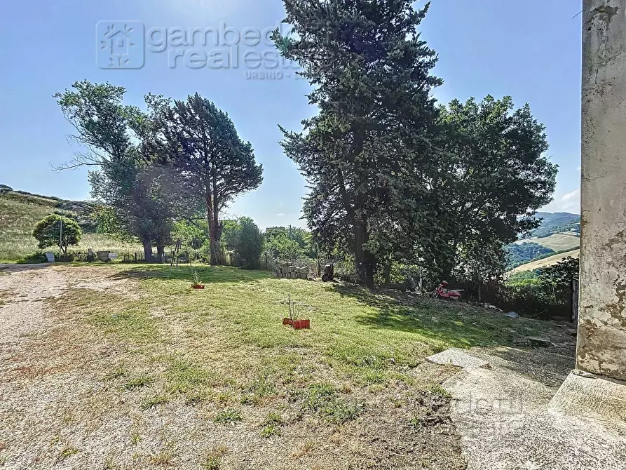 Immagine 19 di Rustico / casale in vendita  a Urbino
