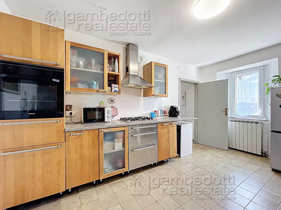 Immagine 9 di Rustico / casale in vendita  a Urbino