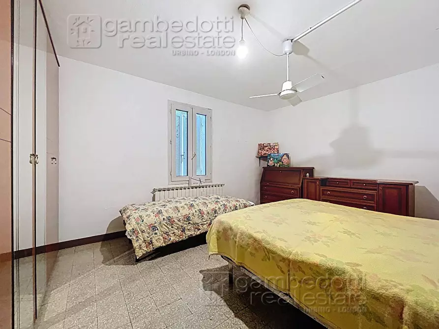 Immagine 15 di Rustico / casale in vendita  a Urbino