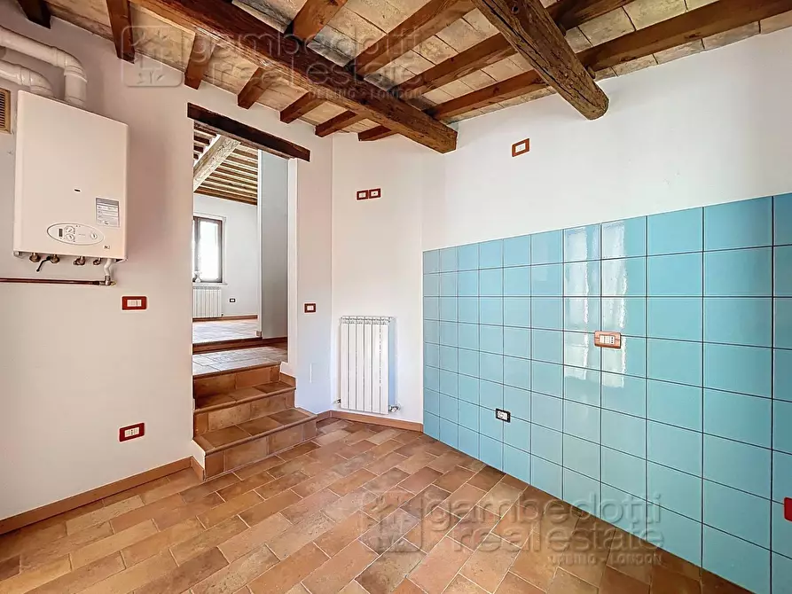 Immagine 19 di Appartamento in vendita  a Mercatello Sul Metauro