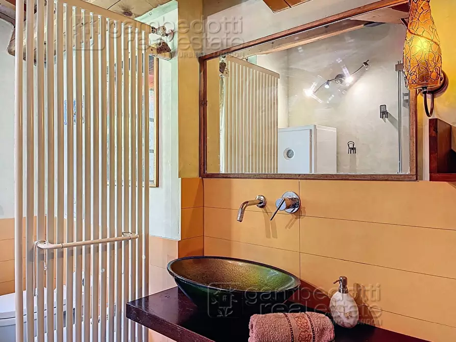 Immagine 65 di Villa in vendita  a Urbino