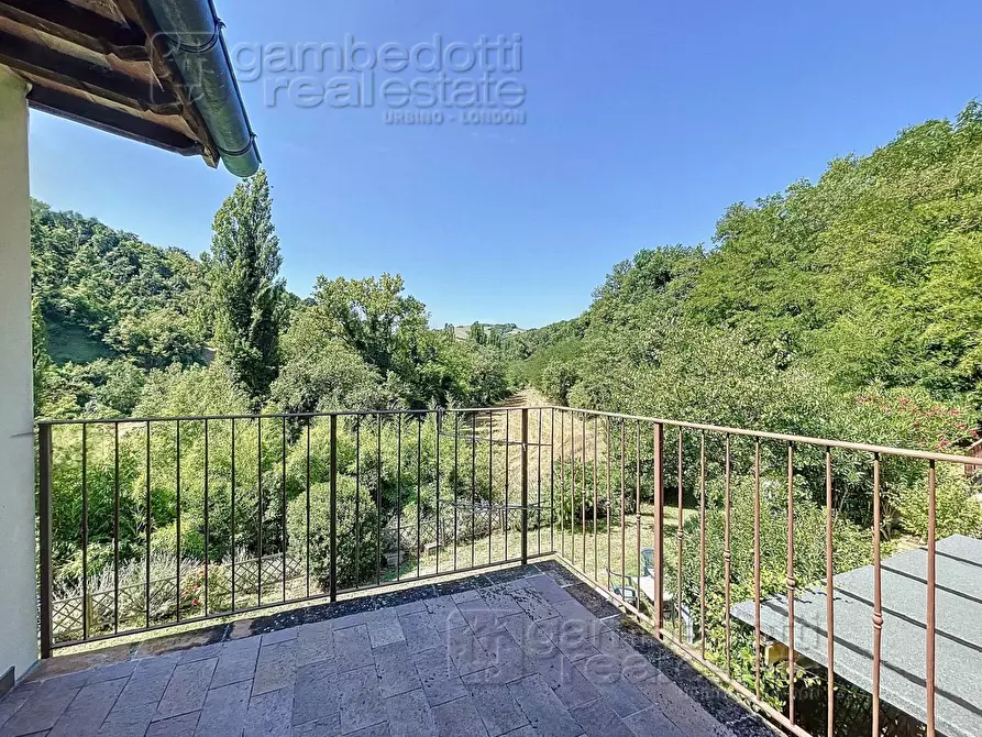 Immagine 96 di Villa in vendita  a Urbino