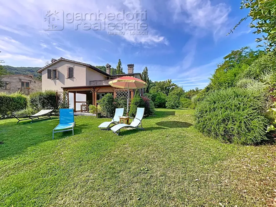 Immagine 114 di Villa in vendita  a Urbino