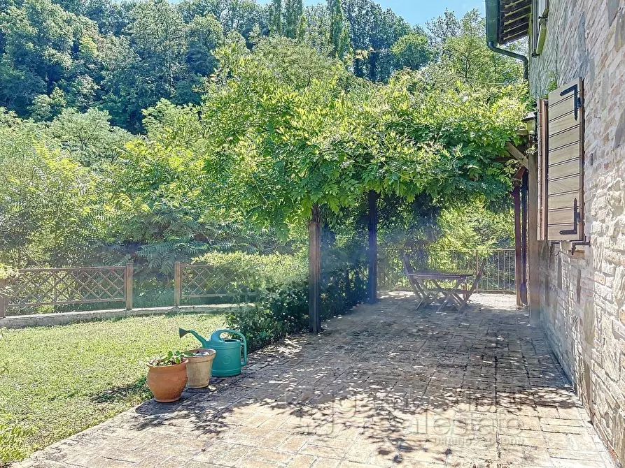 Immagine 34 di Villa in vendita  a Urbino