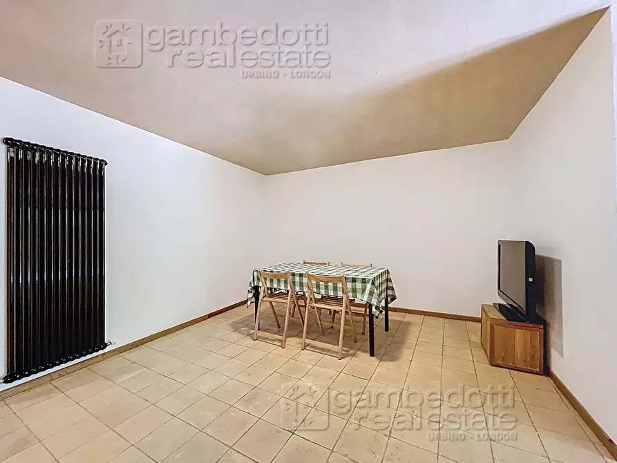 Immagine 33 di Villa in vendita  a Urbino